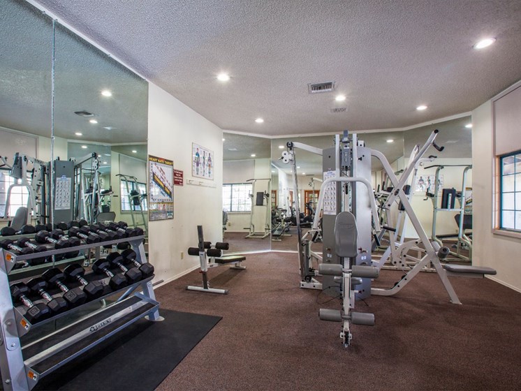 On-Site Community Fitness Center at Cinnamon Tree Apartments in Albuquerque, MN